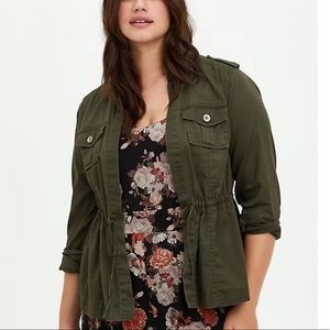 OLIVE GREEN TWILL OPEN FRONT DRAWSTRING ANORAK